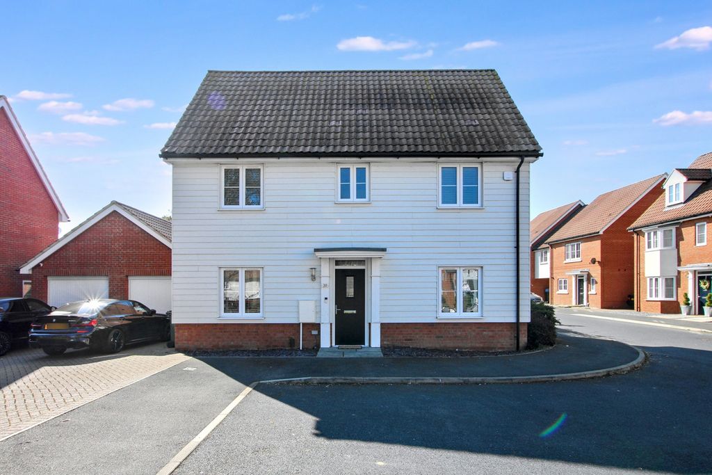 Property photo 1 of 32