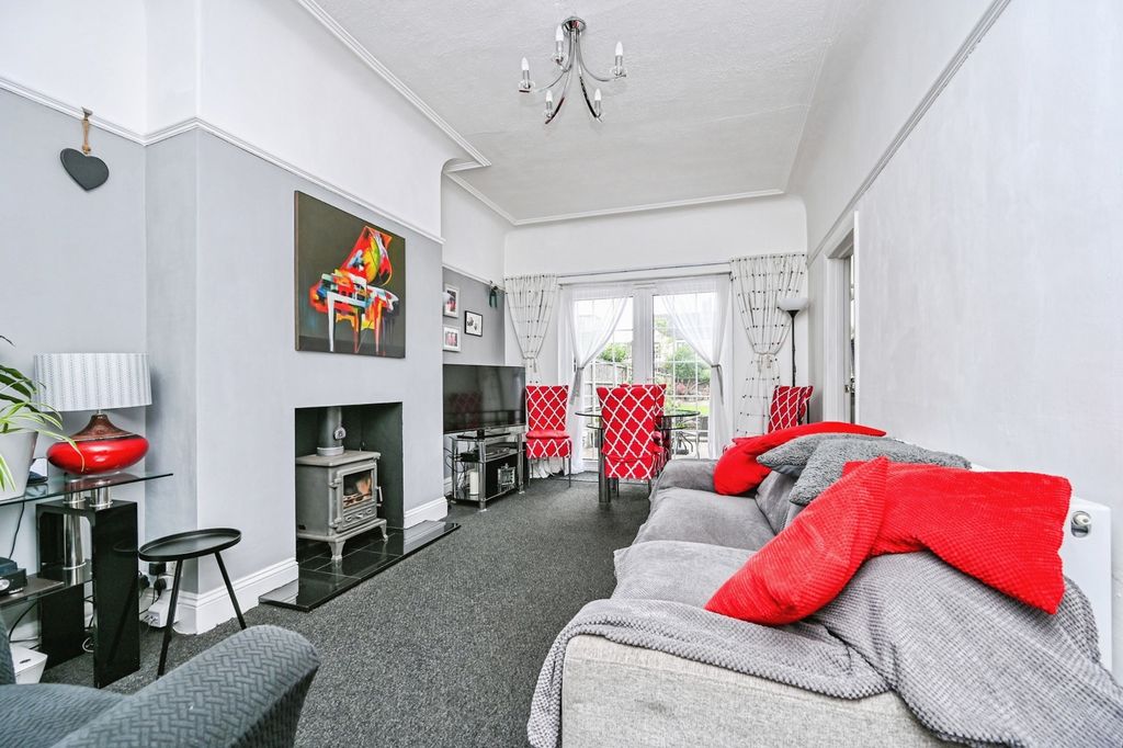 Property photo 3 of 16 Pbox-Img.Jpg