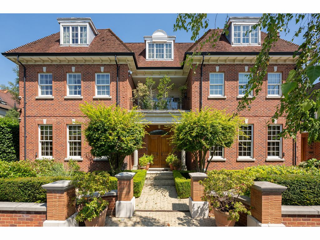 Property photo 2 of 24