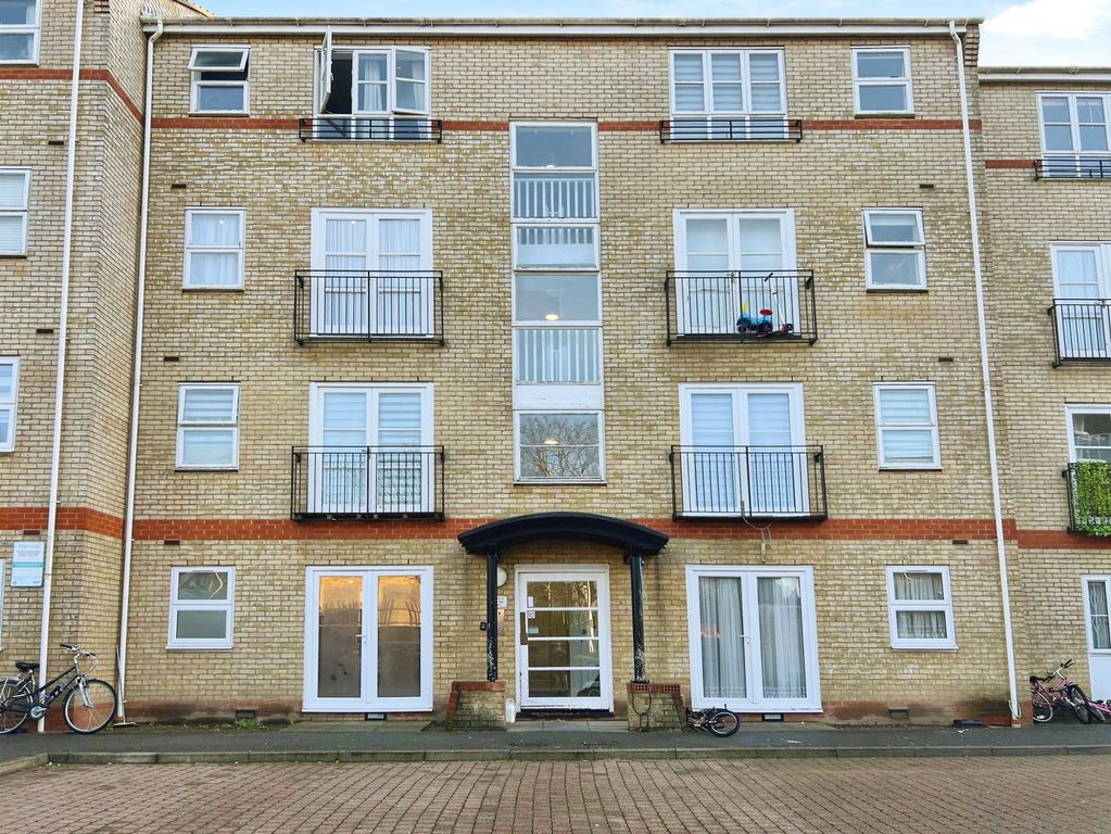 Property photo 1 of 6