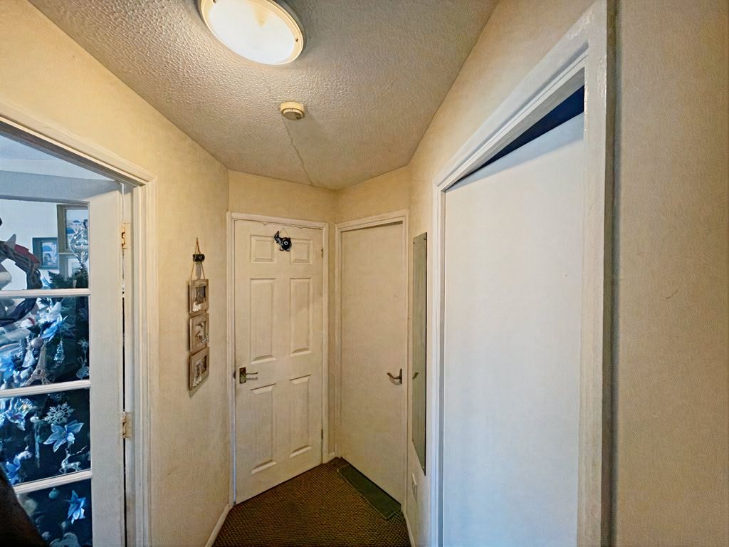 Property photo 2 of 9 Gallery