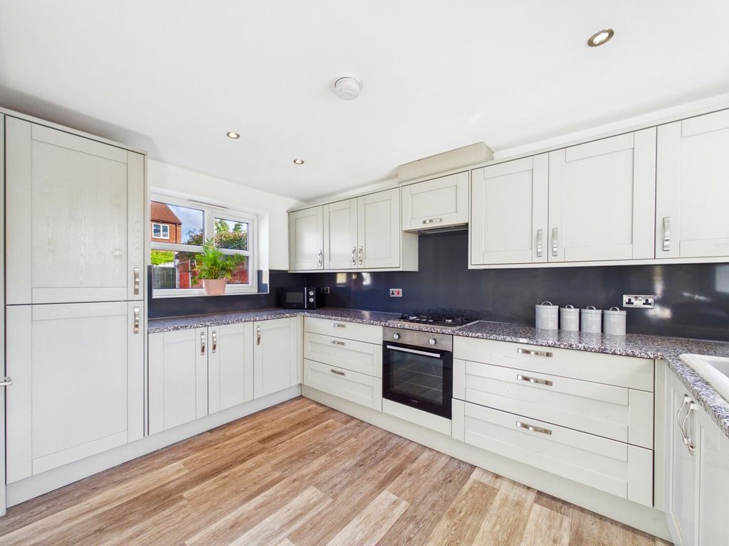 Property photo 2 of 16 Kitchen