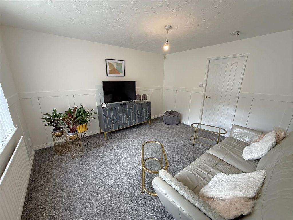 Property photo 2 of 11 Living Room A1.Jpg