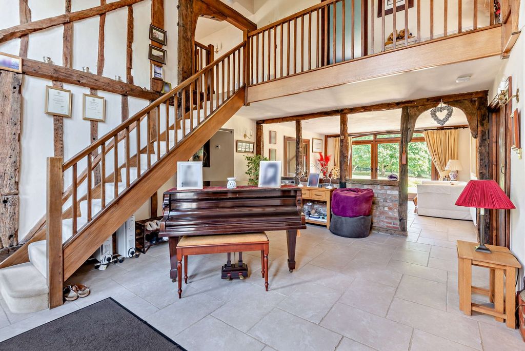 Property photo 3 of 18 Picture No. 02