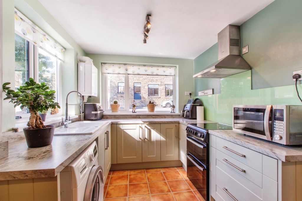 Property photo 2 of 16