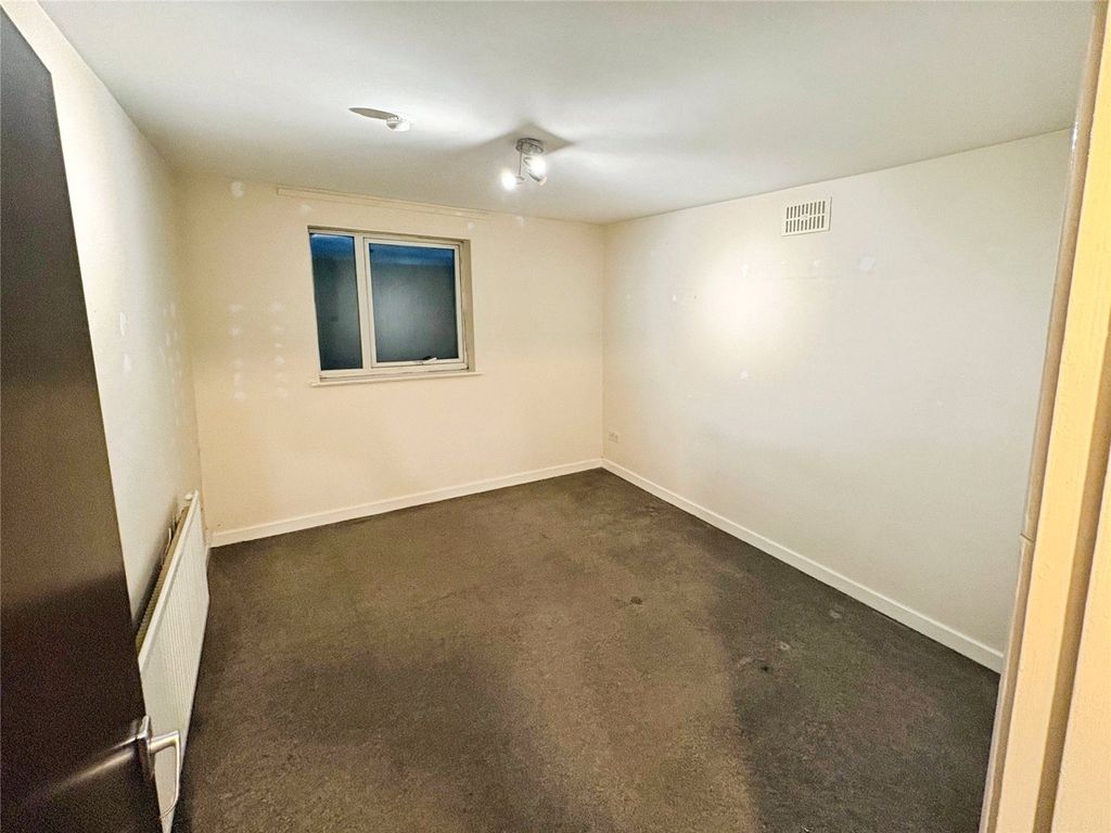 Property photo 2 of 5 Living Room