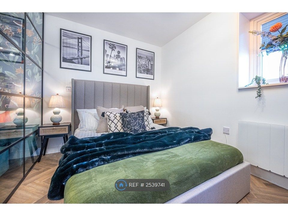 Property photo 2 of 18 Bed