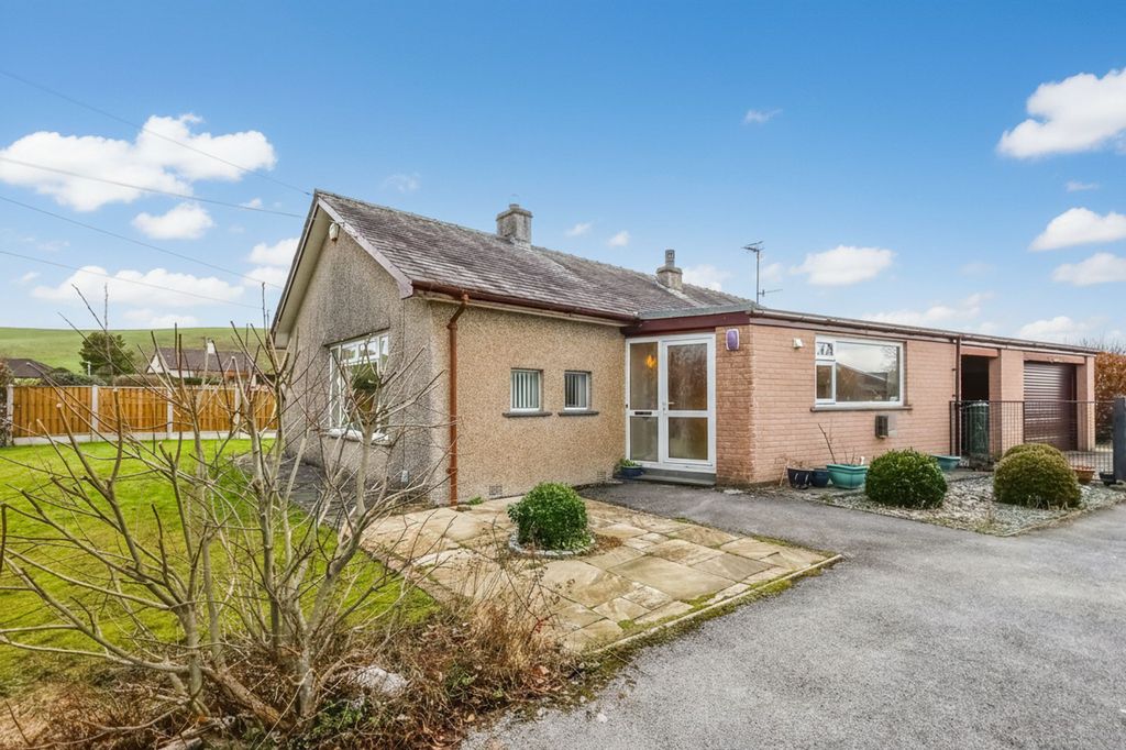 Property photo 1 of 29