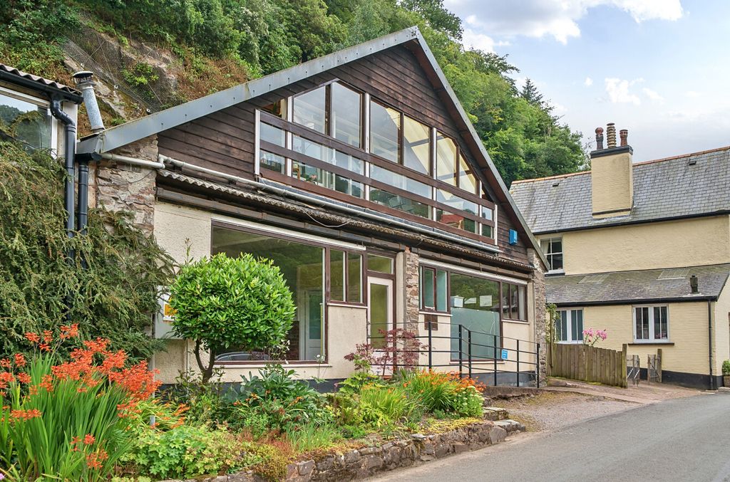 Property photo 1 of 35 1 - 1330551-11-688A62...