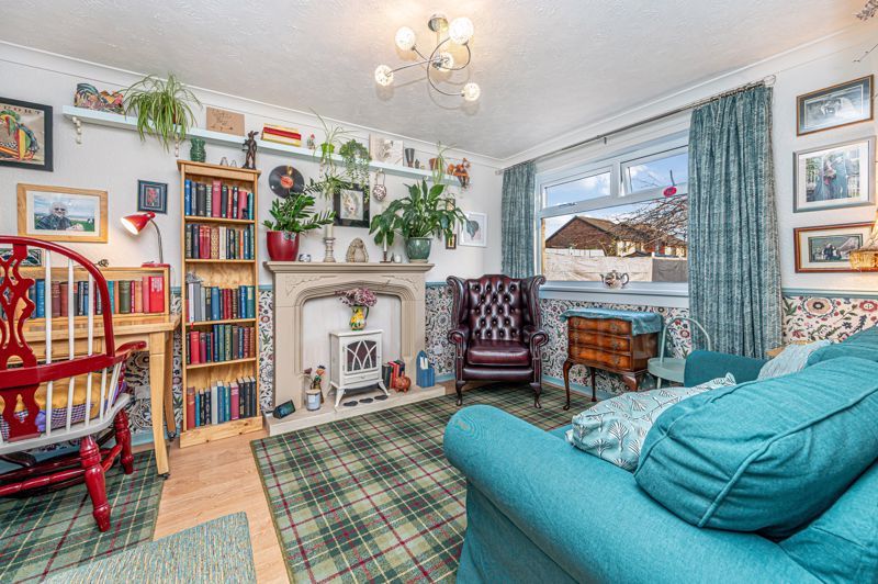 Property photo 2 of 24 Lounge