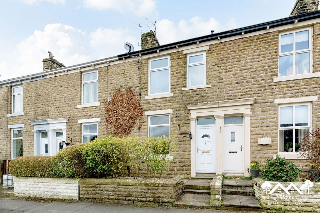 Property photo 1 of 31