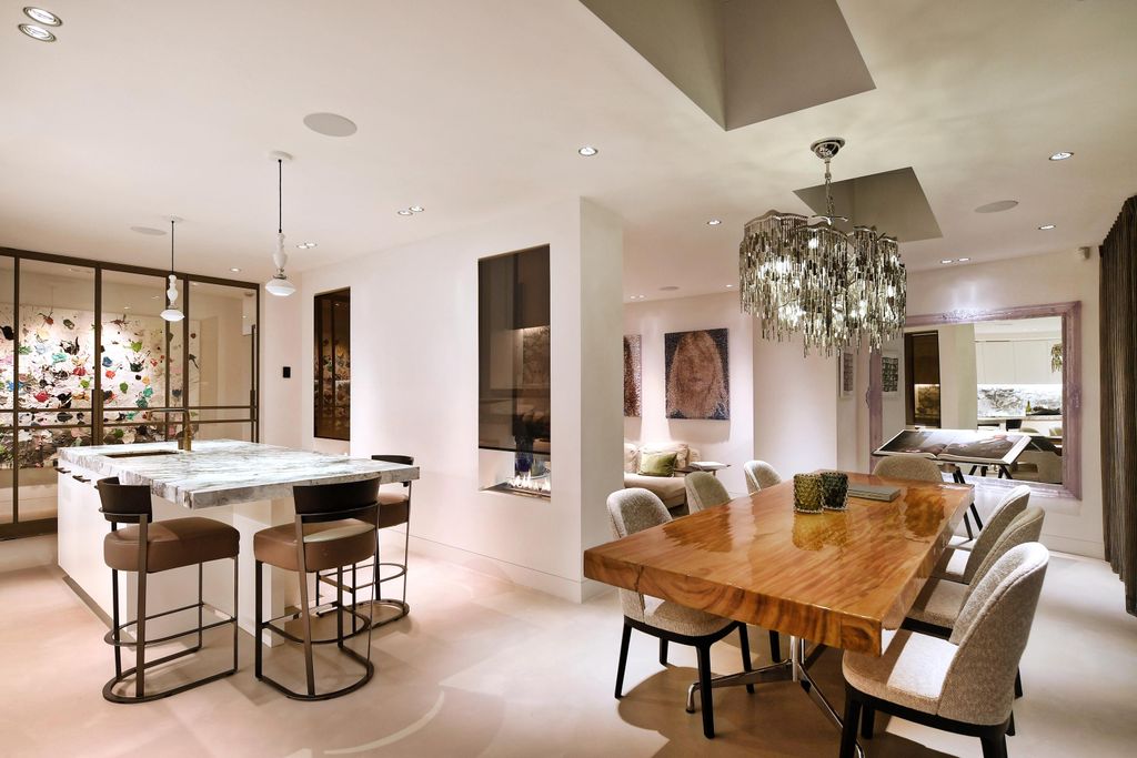 Property photo 2 of 46