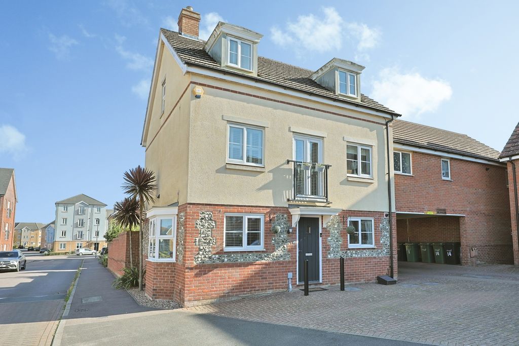 Property photo 1 of 18 Pbox-Img.Jpg