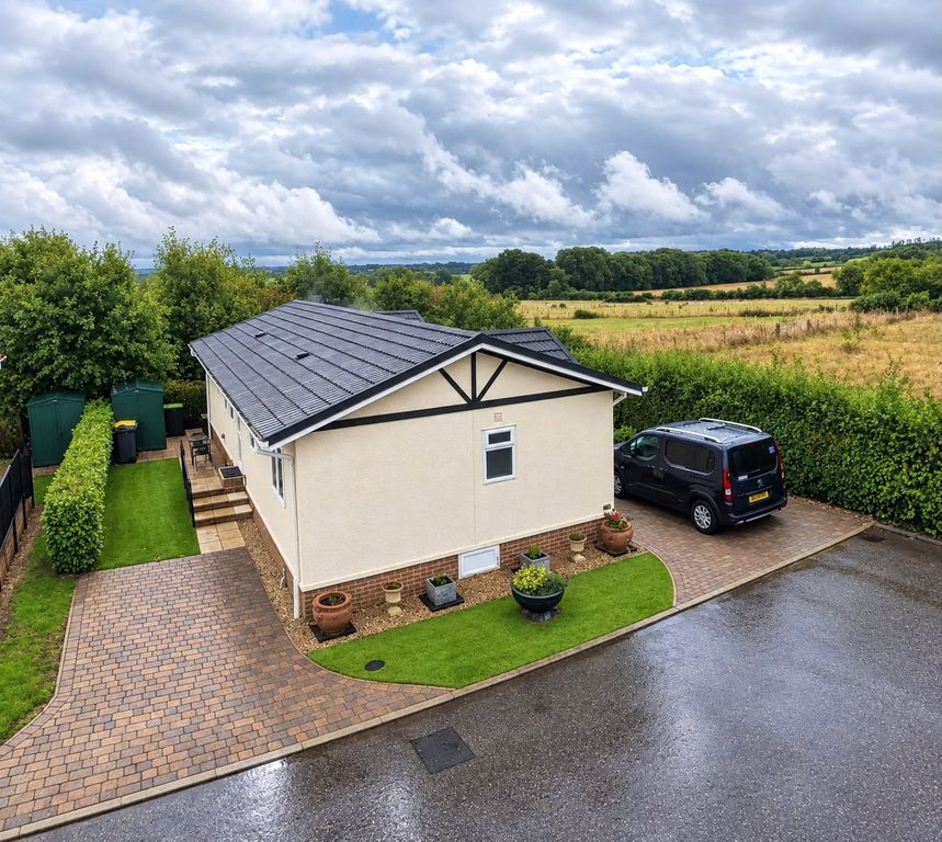 Property photo 1 of 18 Outside
