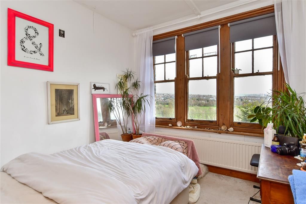 Property photo 1 of 11 Bedroom