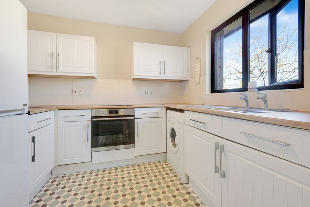 Property photo 3 of 8 5000156