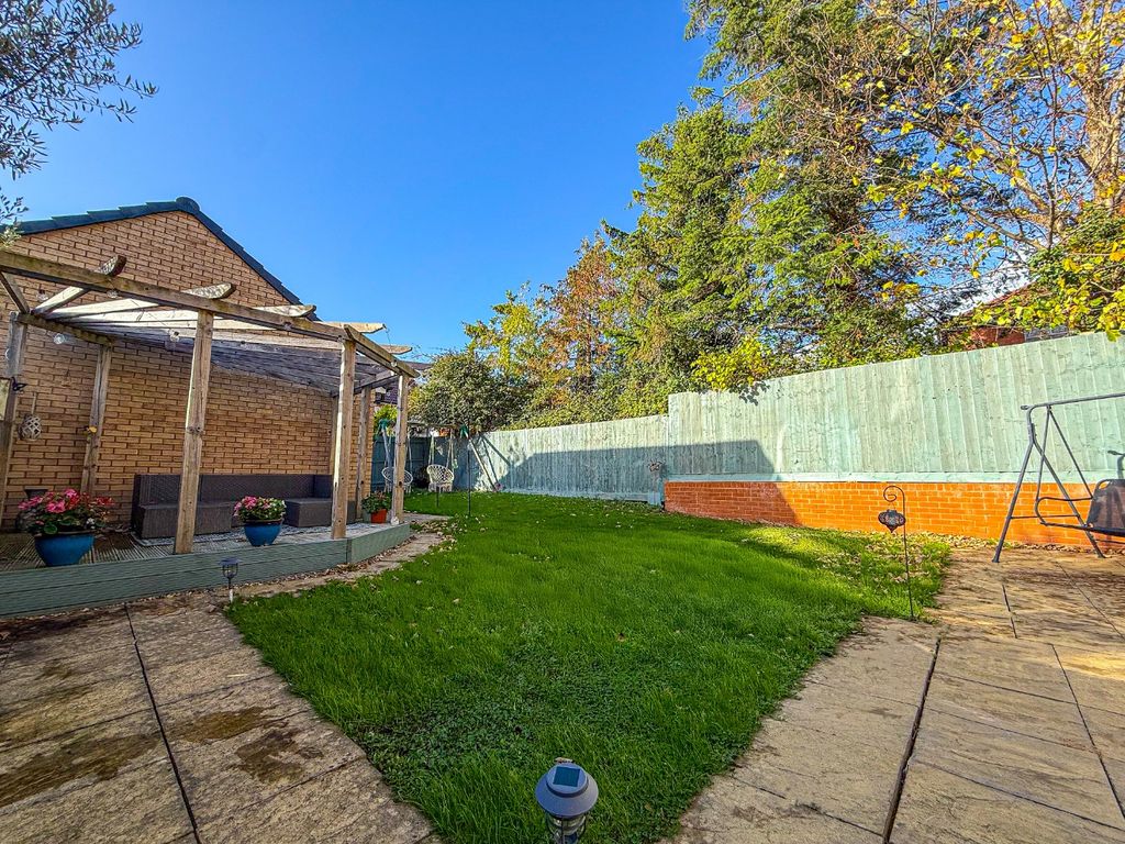 Property photo 3 of 22 4379266