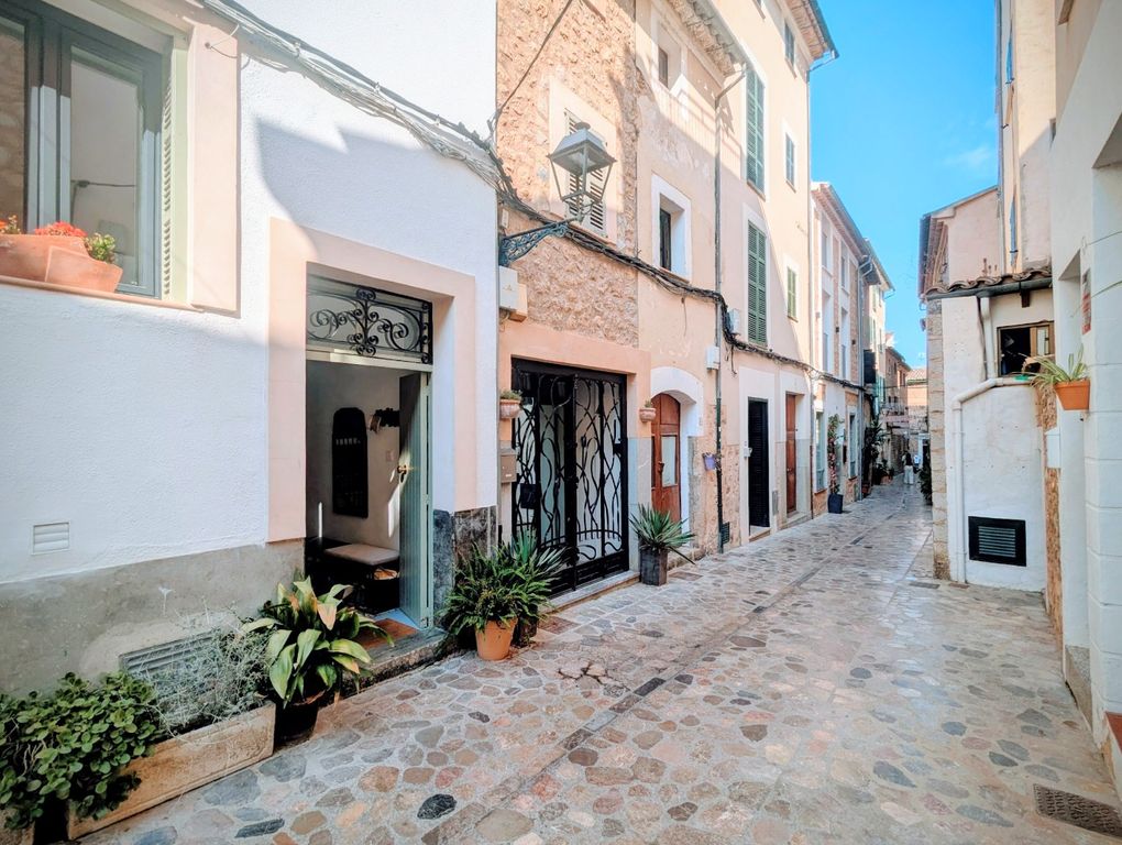 Property photo 2 of 20 Pxl_20250821_082722822.Raw-01.Cover~2.Jpg