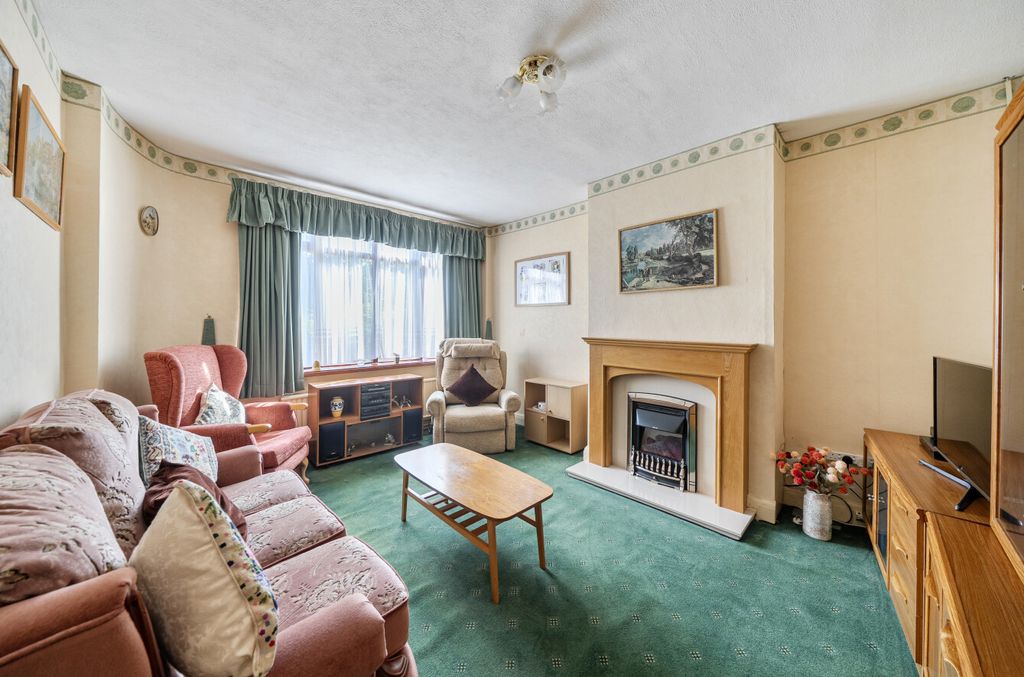 Property photo 2 of 15 1497066-3-6A75A05...