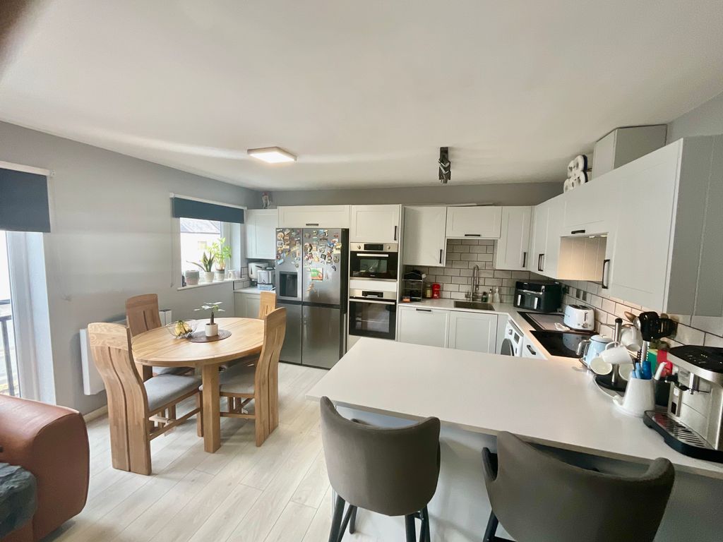 Property photo 2 of 13 2