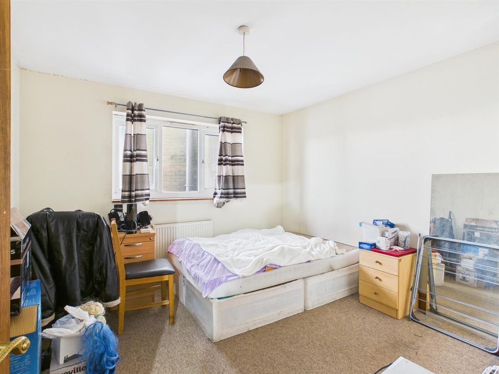 Property photo 3 of 7 Bedroom One