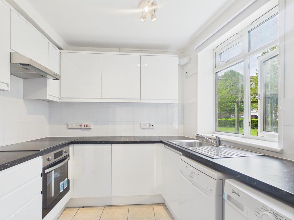 Property photo 2 of 14 Kitchen