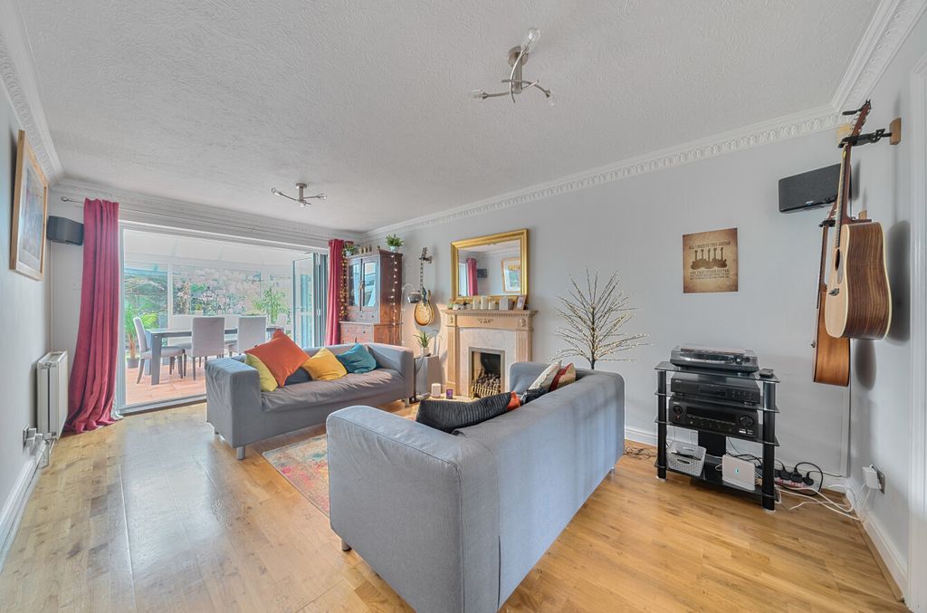 Property photo 2 of 15 1301467-9-68387d0...