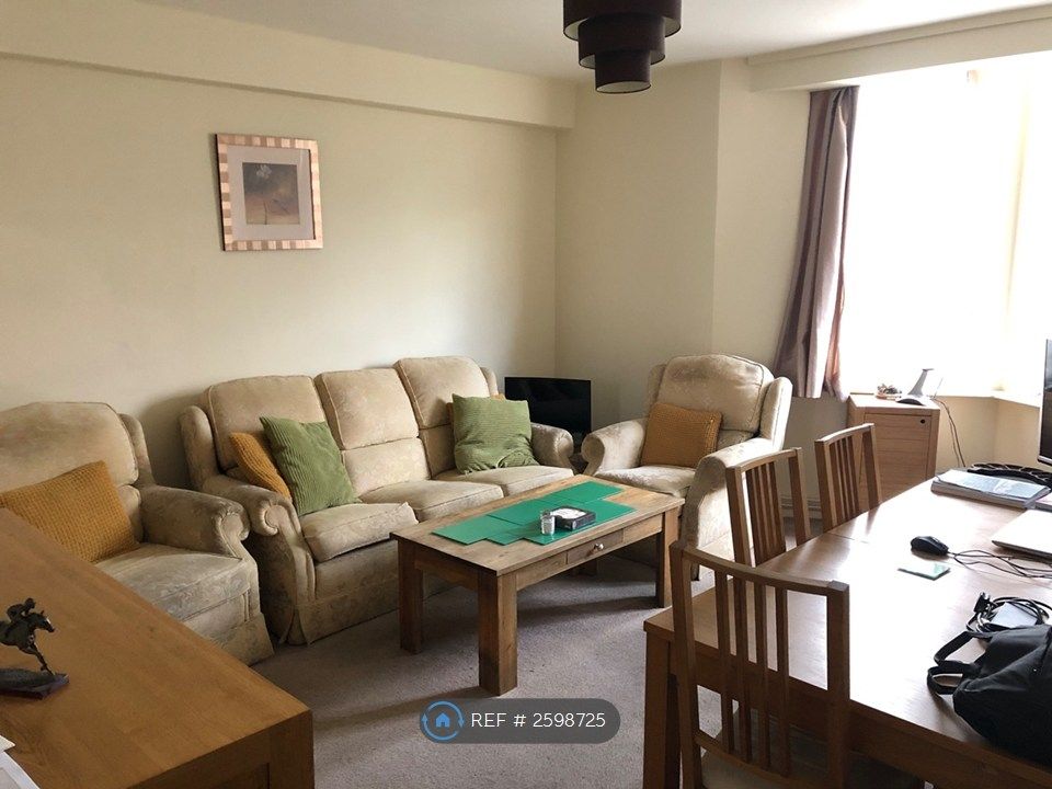 Property photo 1 of 3