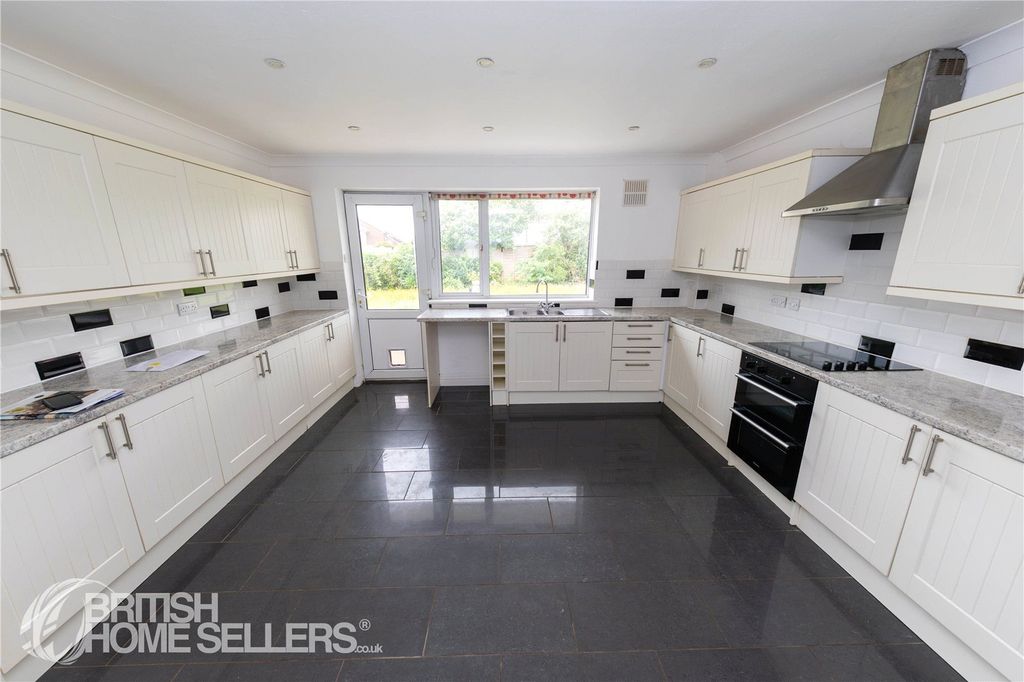 Property photo 2 of 21 Picture No. 68