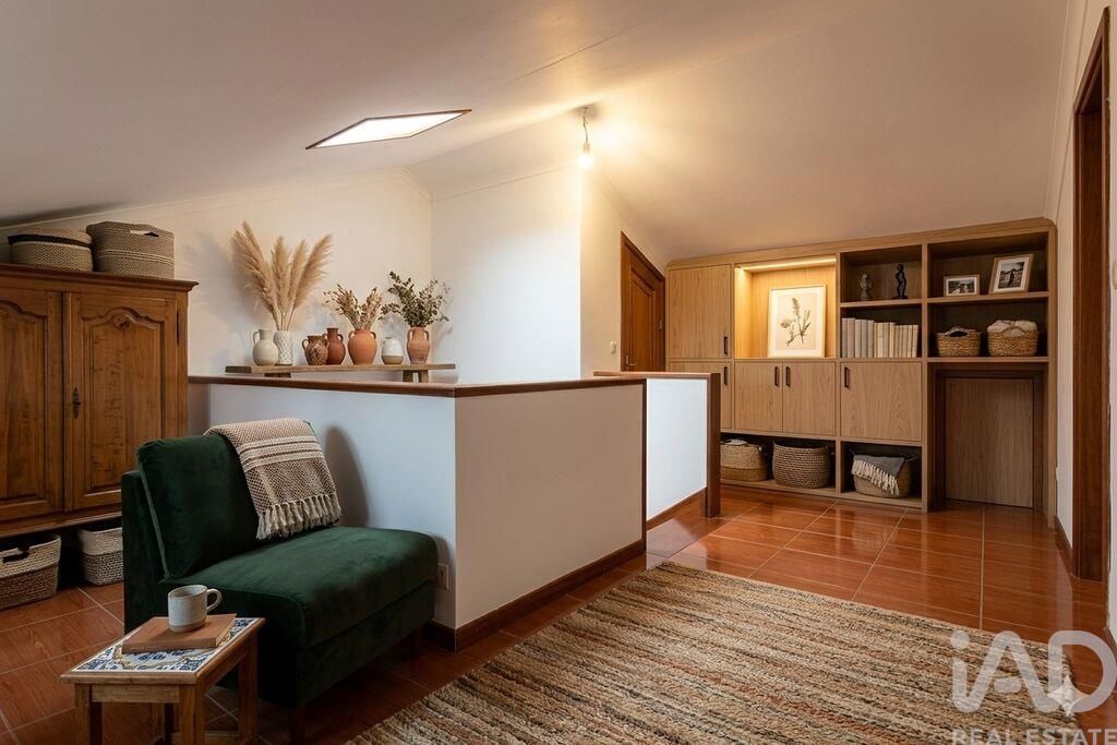Property photo 1 of 32