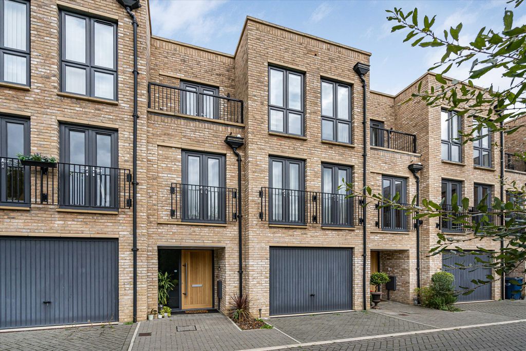 Property photo 1 of 21 Image