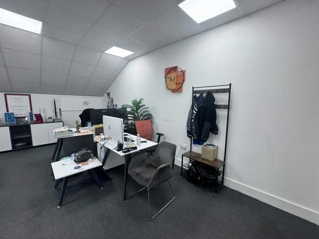 Property photo 3 of 9 5.Jpg