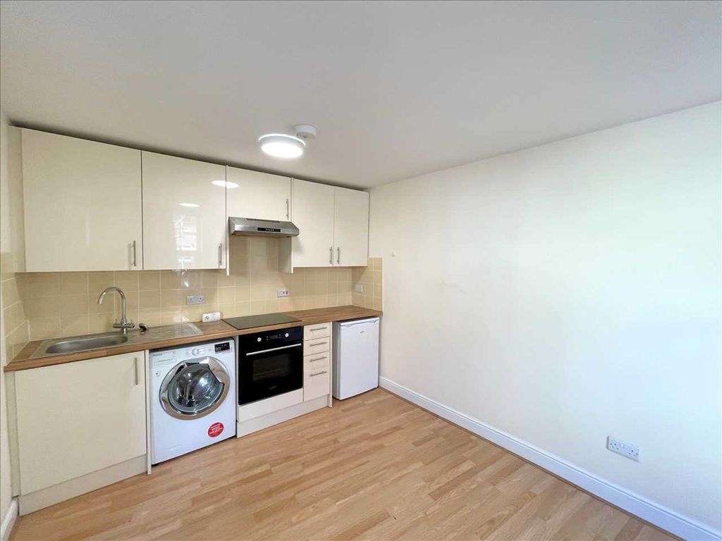 Property photo 1 of 6 Main Picture