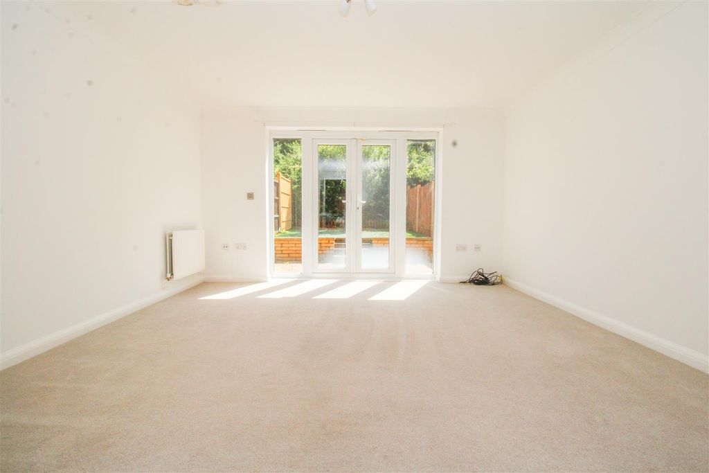 Property photo 2 of 12 Img_7404.Jpg