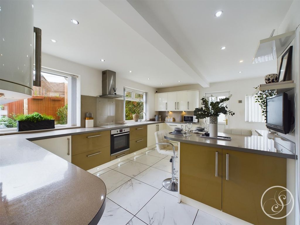 Property photo 2 of 41 Kitchen