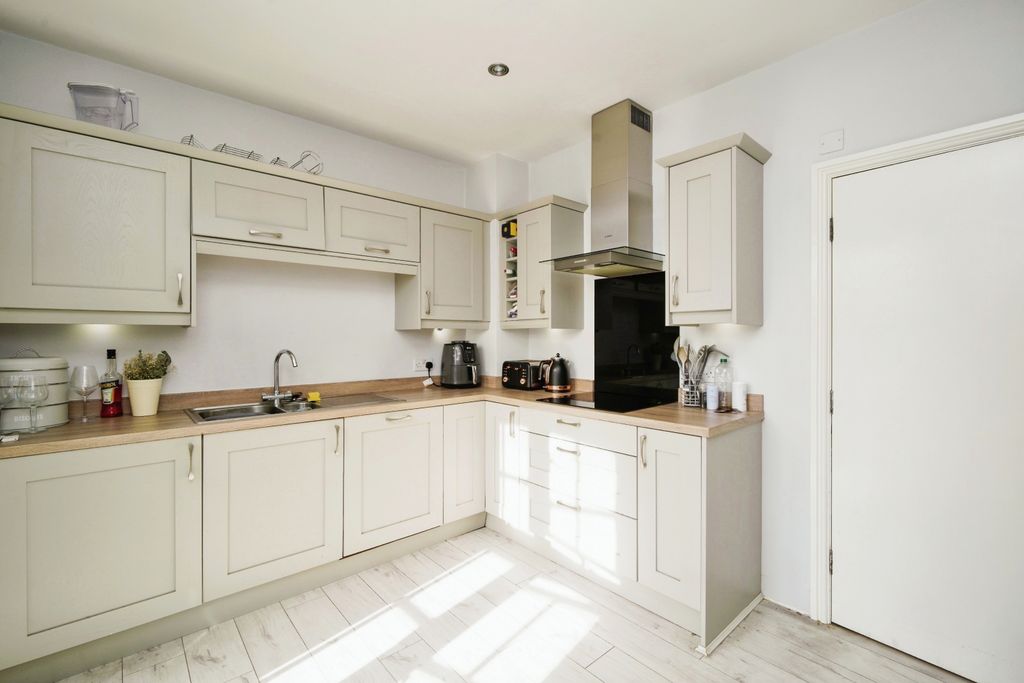 Property photo 3 of 17 Photography