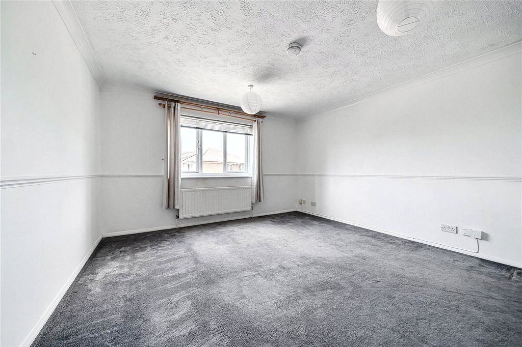 Property photo 3 of 8 Picture No. 02