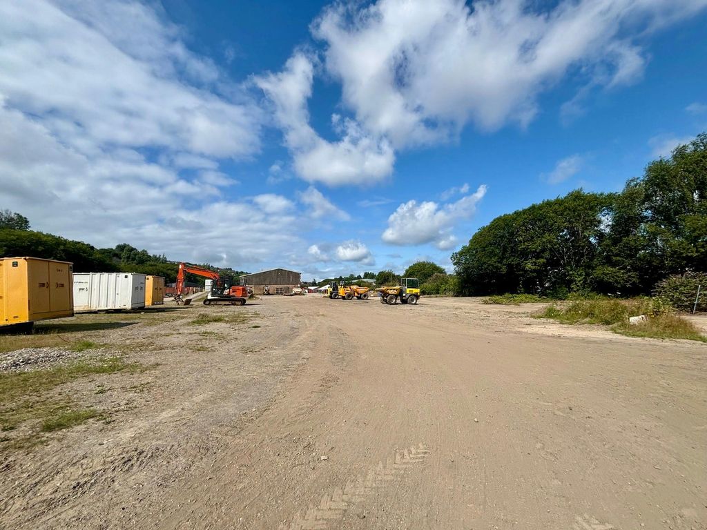 Property photo 2 of 16 Heol Y Gors 27.Jpg