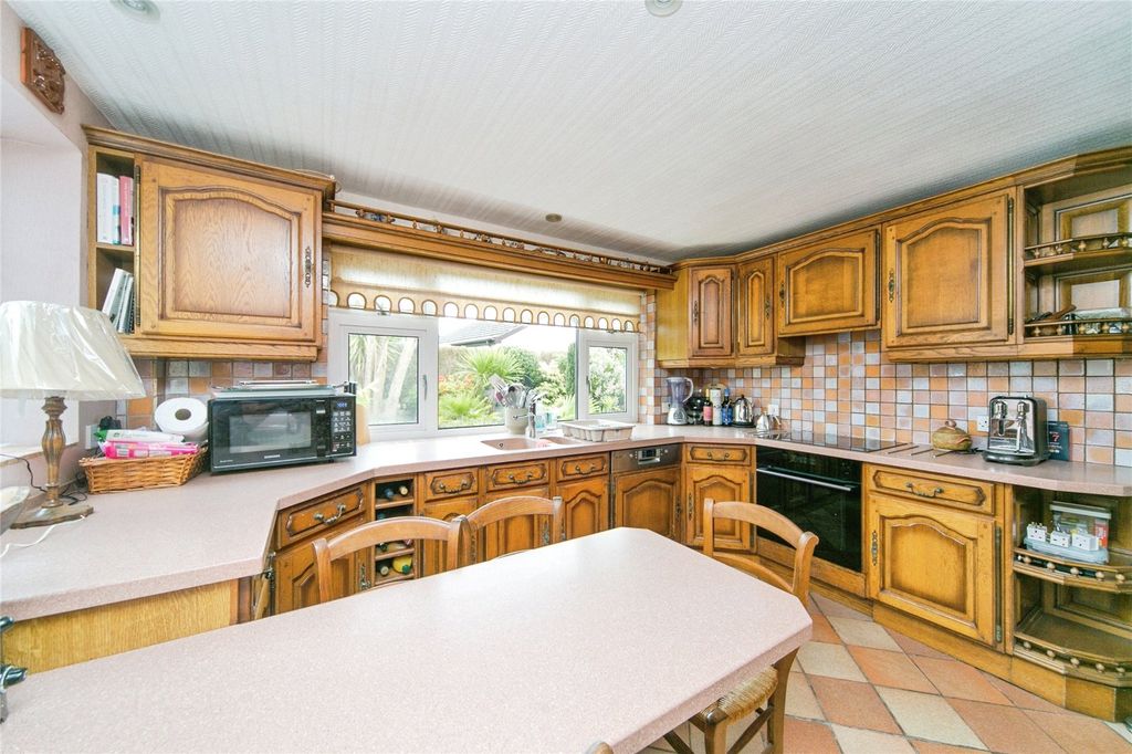 Property photo 2 of 22 Picture No. 45