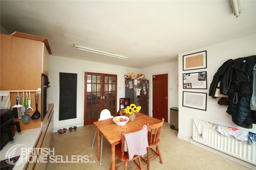 Property photo 3 of 17 Picture No. 06