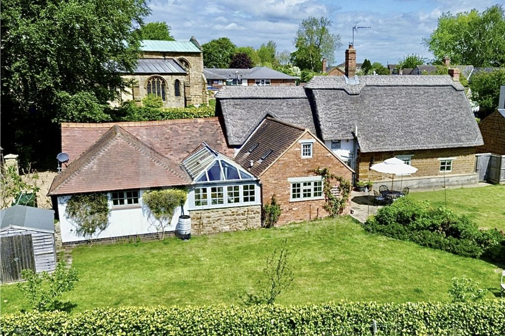 Property photo 1 of 42