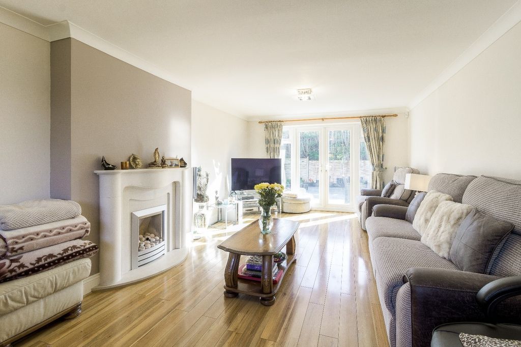 Property photo 2 of 13 Photo 4