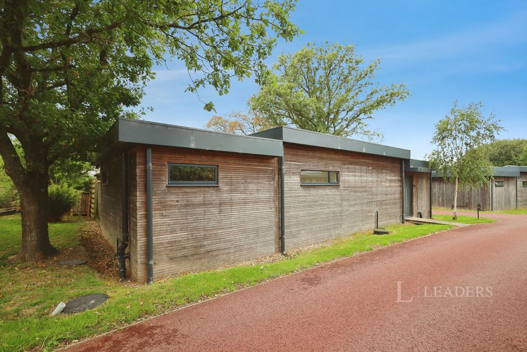 Property photo 1 of 10 External