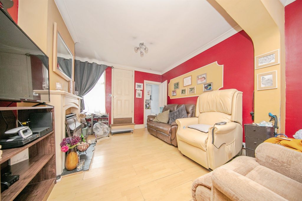 Property photo 3 of 17