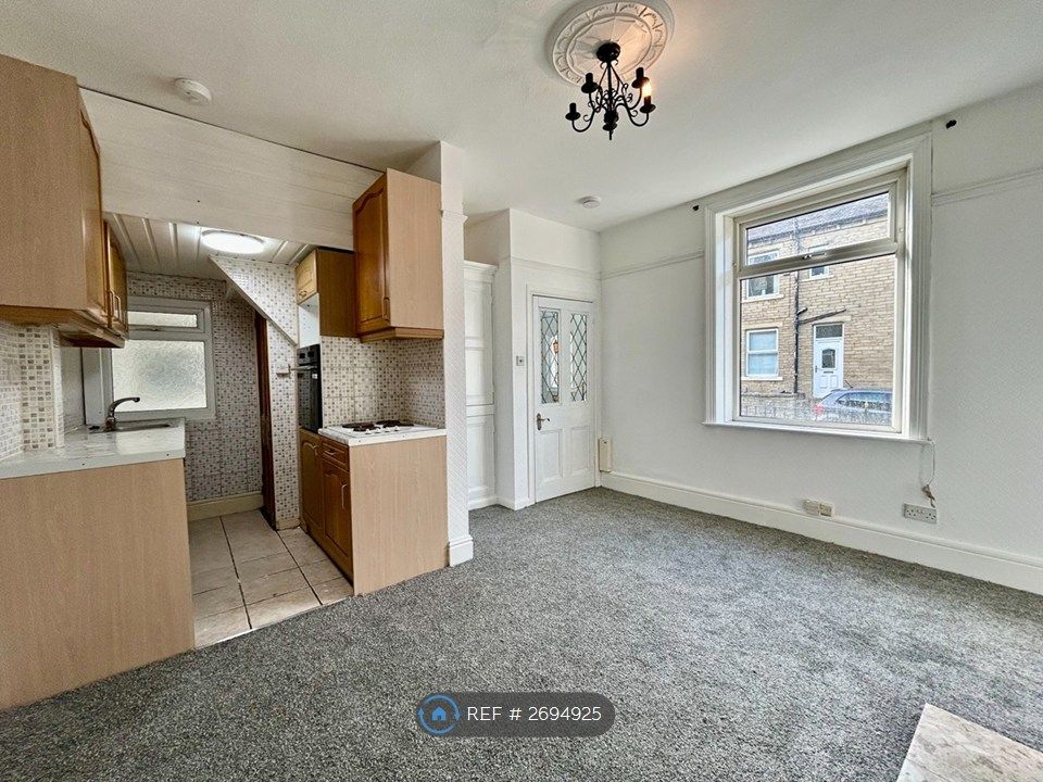 Property photo 3 of 14 Lounge/Kitchen