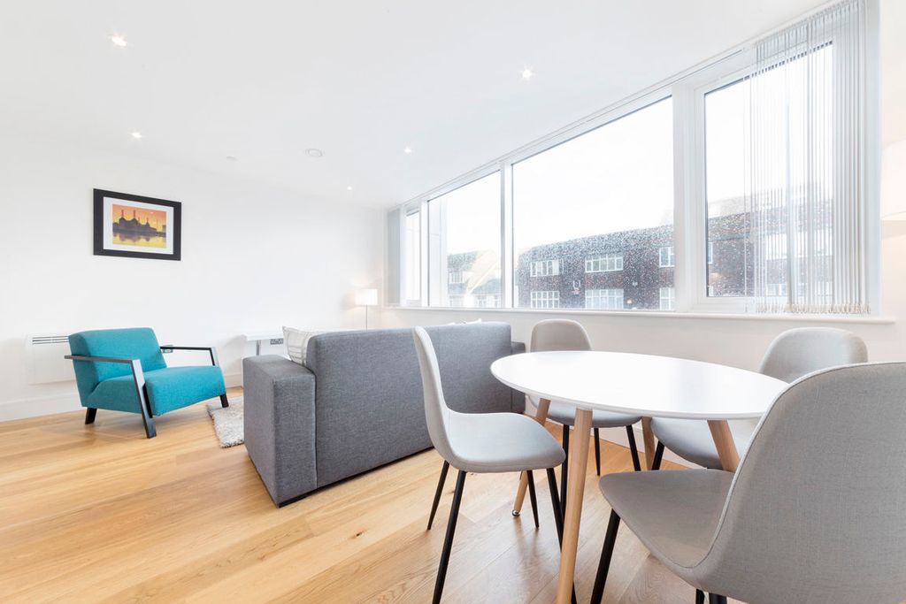 Property photo 3 of 7