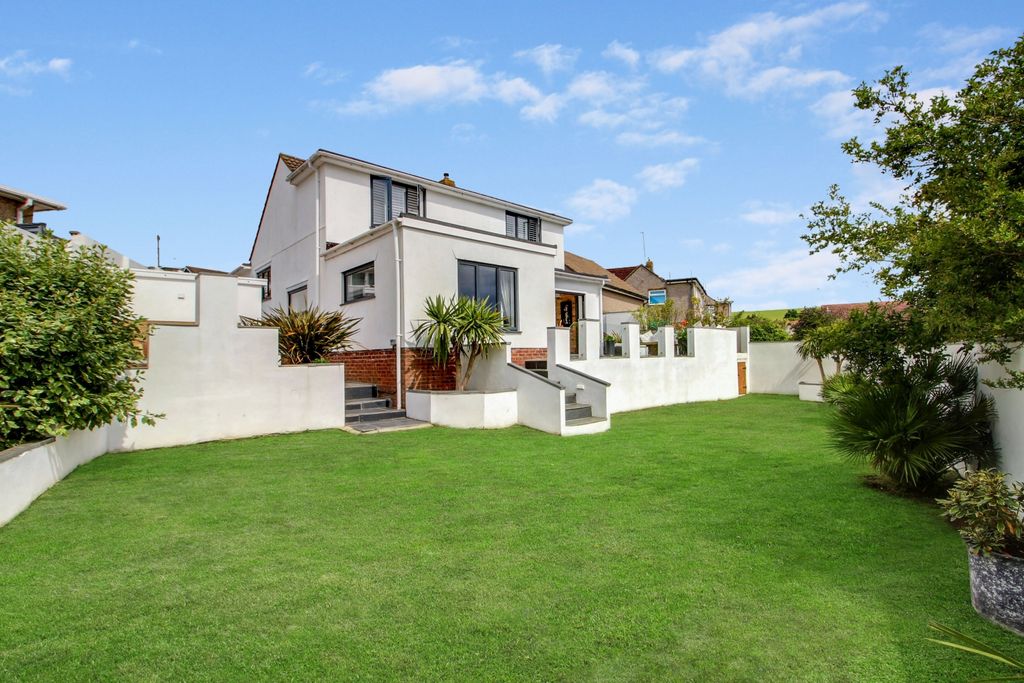 Property photo 2 of 17 Backsupergreet