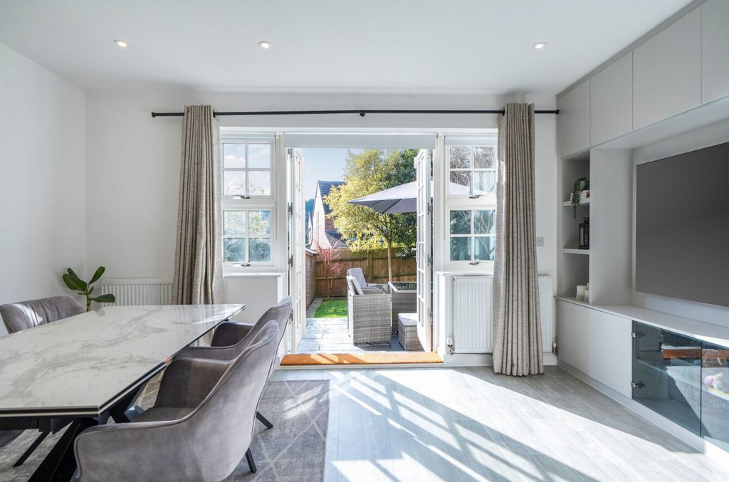 Property photo 2 of 30 1420346-8-699F0Bf...