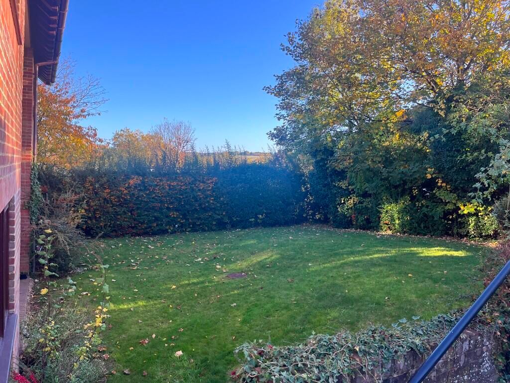 Property photo 3 of 4 Rm3.Jpeg