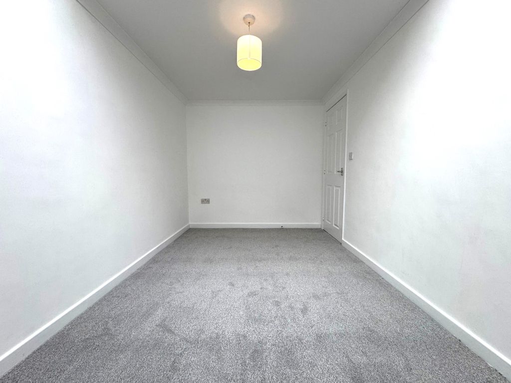 Property photo 3 of 7 Image